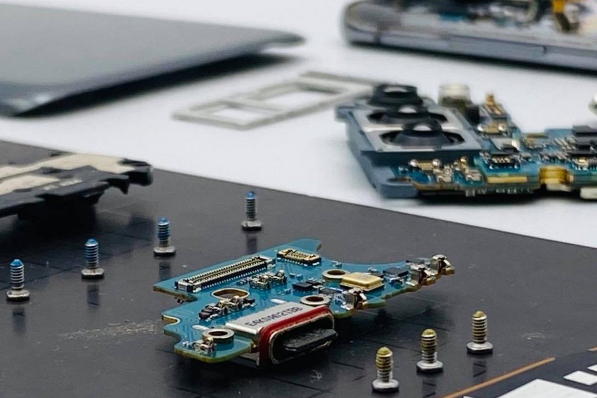 Mobile phone repair at Microsmith Electronics Newport